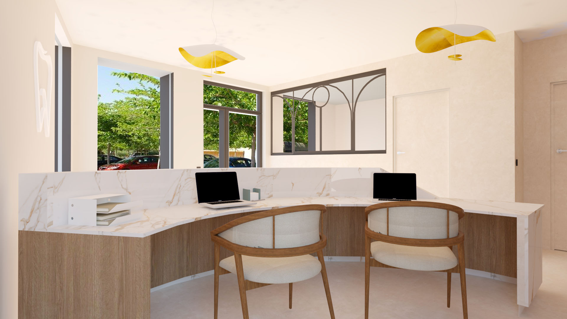 Comptoir arrondi sur-mesure pour adoucir l’espace, verrière pour le bureau attenant, murs en chaux pour une ambiance douce. Réalisation sur-mesure par Ellestudio.